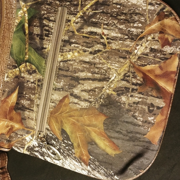 Mossy Oak style purse - Picture 6 of 9